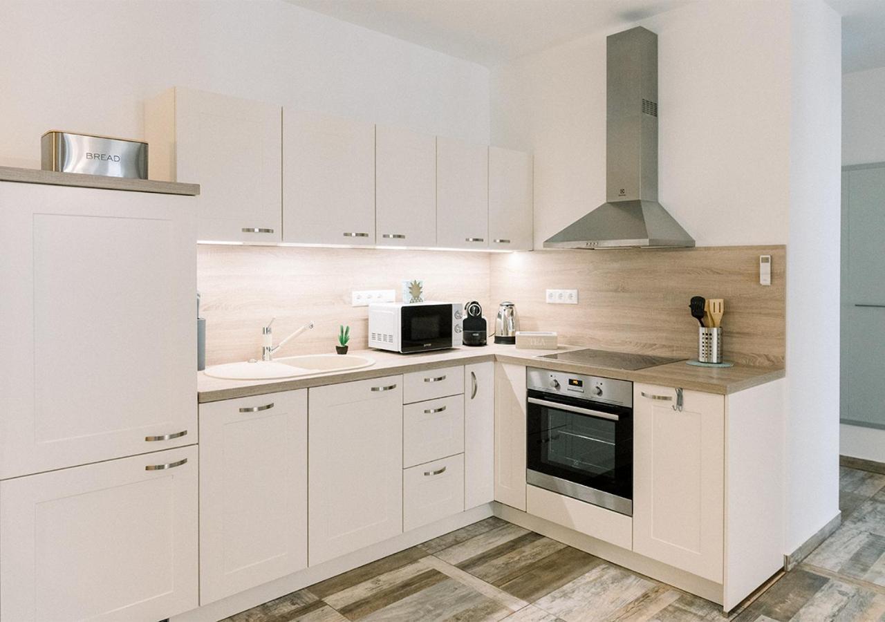 Royal 27 Apartman Keszthely Bagian luar foto